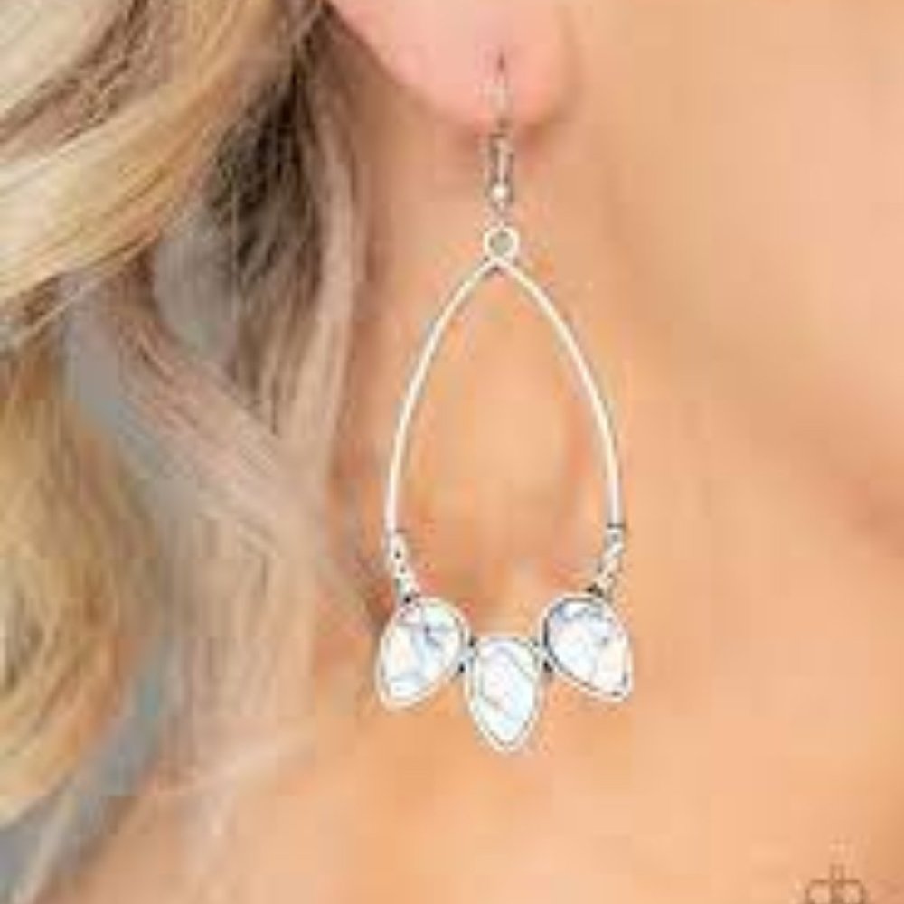 Paparazzi ♥ Fierce Frontier - White ♥ Earrings